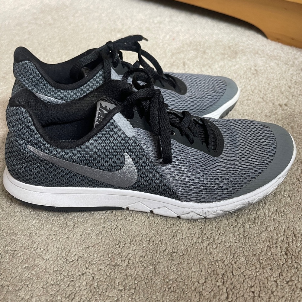 NIKE FLEX EXPERIENCE RUNNING SHOE